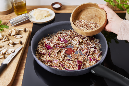 Сковорода Tefal Naturalon , 28 см